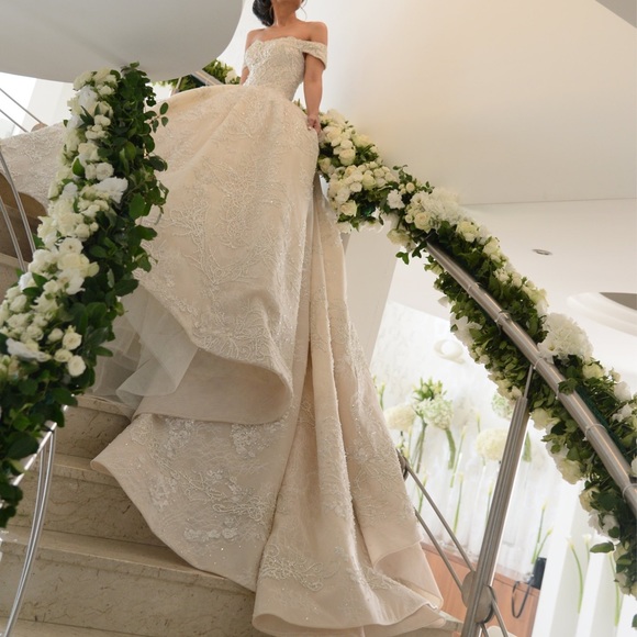 Ziad Nakad haute couture wedding gown - Picture 3 of 6